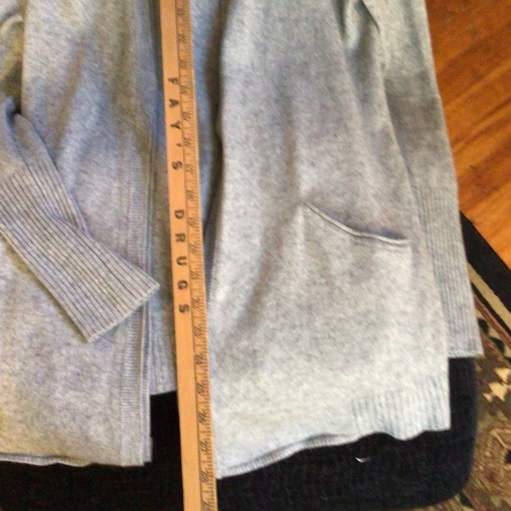 Cashmere Cardigan - Picture 4 of 4
